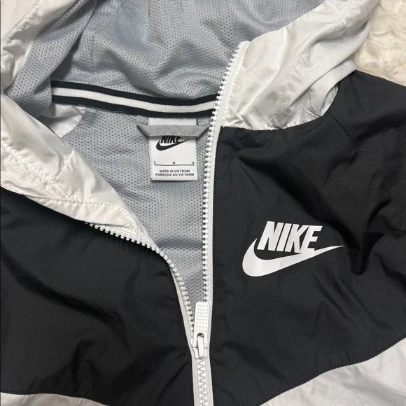 Nike Windrunner Jacket - Picture 3 of 9